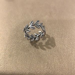 Pandora leaf ring